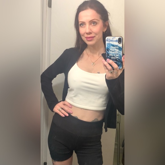 Meet your Posher, Laura - Picture 8 of 11